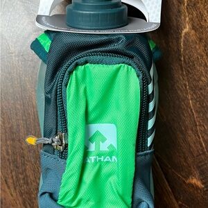 Nathan Hydration Bottle with hand strap case. Speeddraw Plus, 18oz